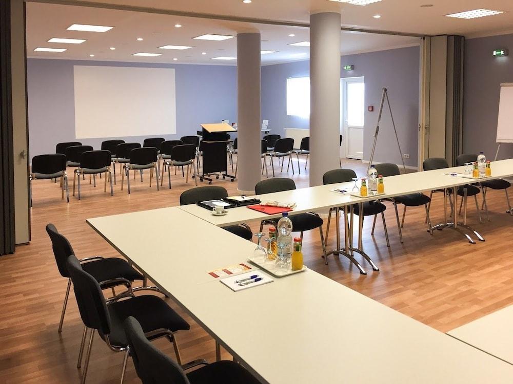 Kempe Komfort Plus Hotel Solingen Bagian luar foto