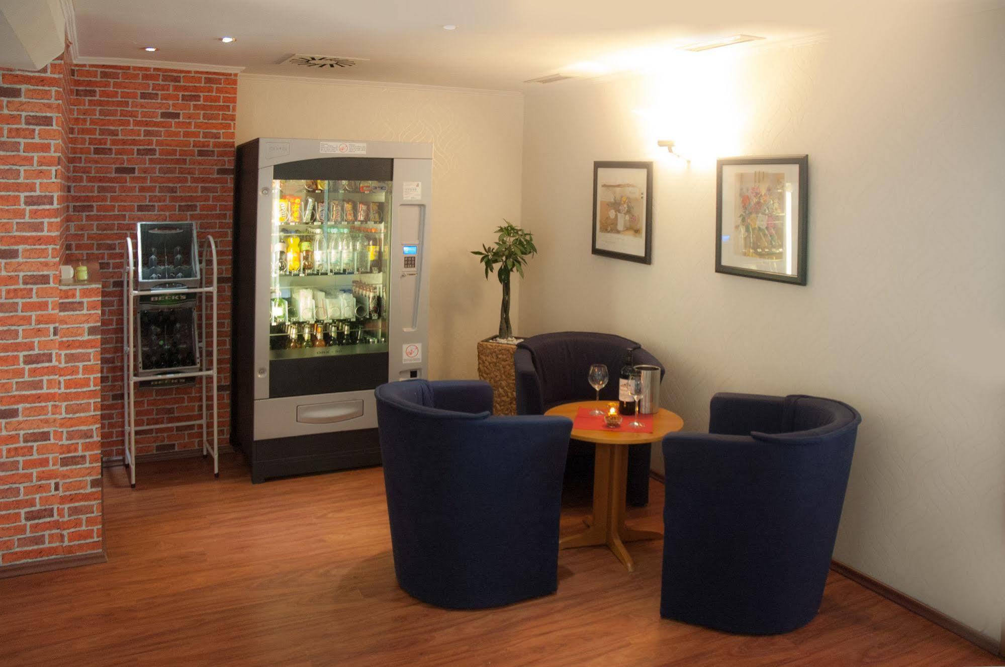 Kempe Komfort Plus Hotel Solingen Bagian luar foto